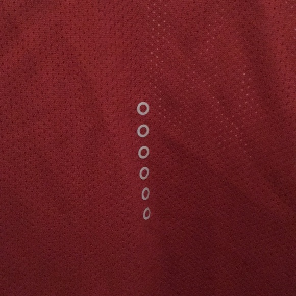 Nike Long-Sleeved Athletic/Athleisure  Top, NWT! - Picture 5 of 6